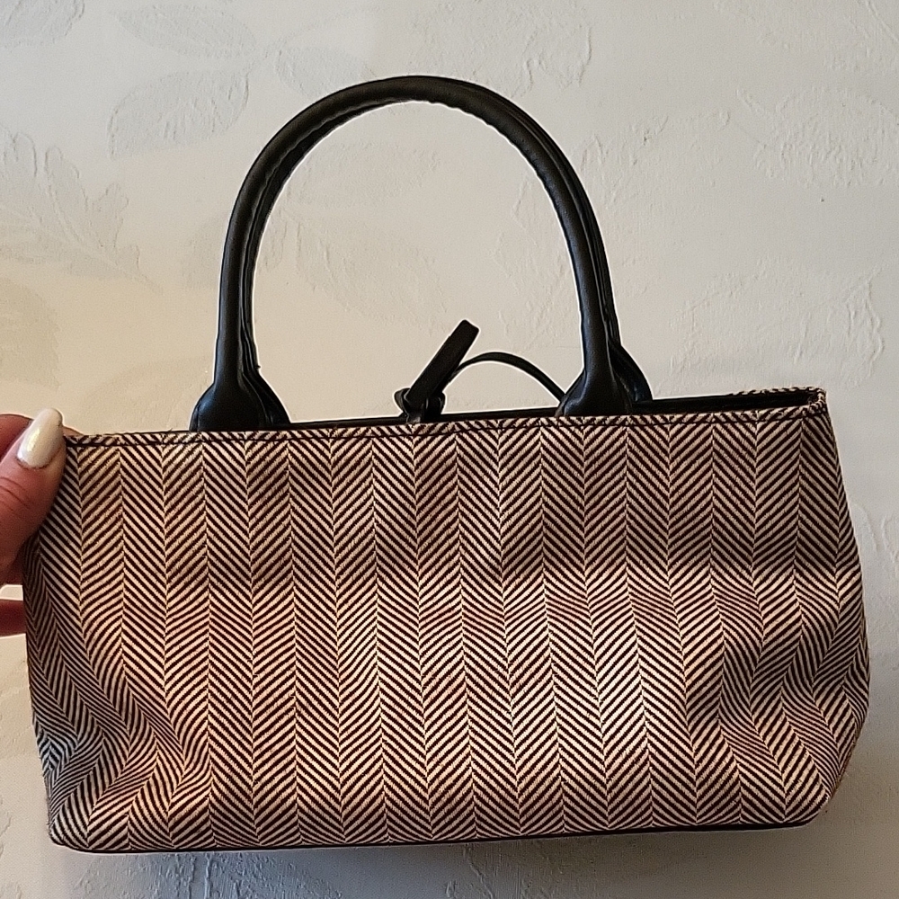 Estee Lauder Beige & Espresso Handbag with Bonus Cosmetic Pouch! - Picture 8 of 11